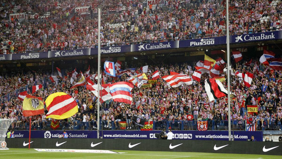 Aficionados at Atletico de Madrid stadium