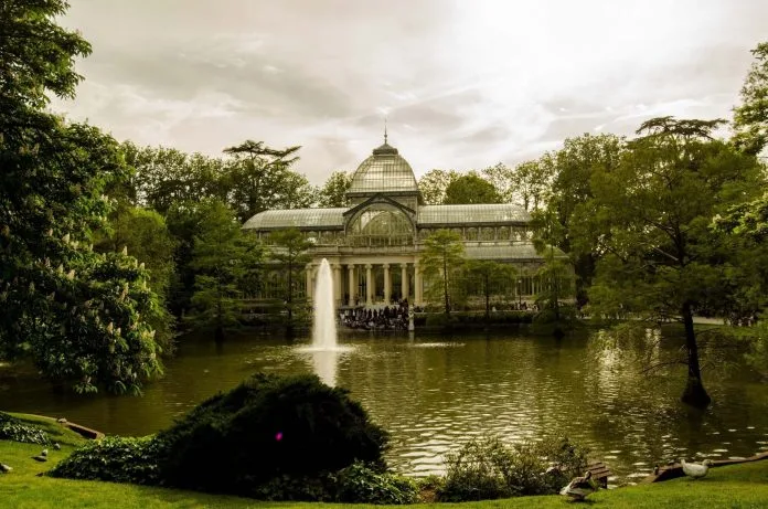 Madrid Retiro Park The Glass Palace - madridallincluded.com