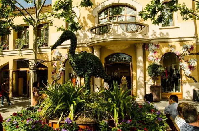 Las Rozas Village luxury brands outlet 70 off - madridallincluded.com