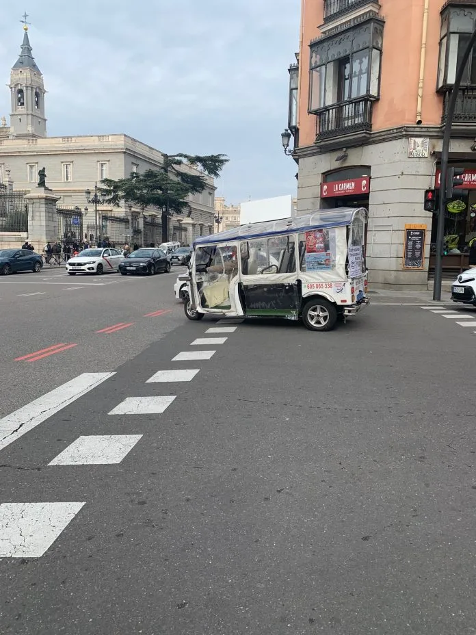 Tuk Tuk Madrid service - Madridallincluded.com Tuk Tuk Madrid service - Madridallincluded.com