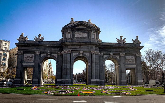 Puerta de Alcala Historic Landmark - Madridallincluded.com