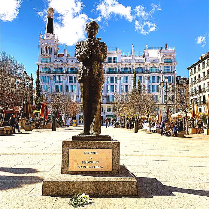 Plaza de Santa Ana - madridallincluded.com