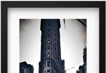 Yellow Cab face to the ironflat building Yellow Cab face to the ironflat building 300