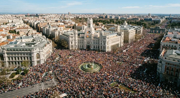 Pope León XIV Madrid 2026 survival guide road closures transport metro best viewing spots Cibeles June
