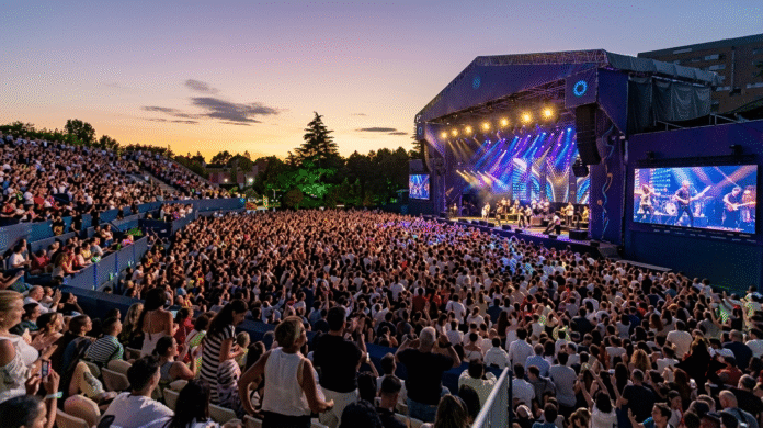 Noches del Botánico 2026 Madrid outdoor concert botanical garden summer trees stage night audience